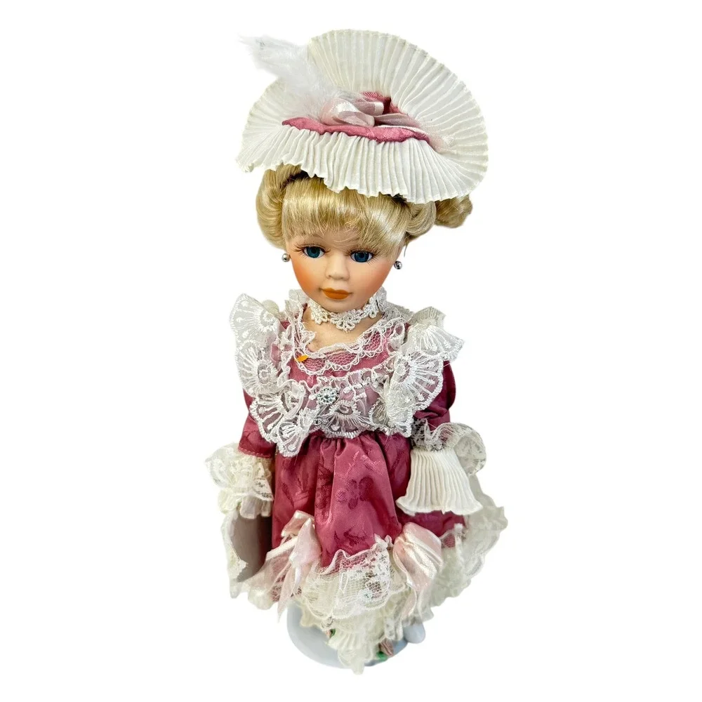 Victoriann Porcelain Doll Collector 11